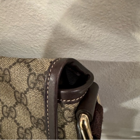GUCCI GG SUPREME MESSENGER BAG/CROSSBODY WITH DUST BAG!!!! - Picture 9 of 11